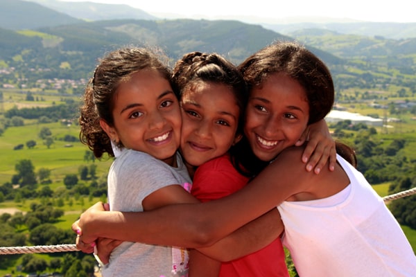 niñas saharauis en Cabárceno