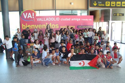 Despedida de los menores en el aeropuerto de Valladolid