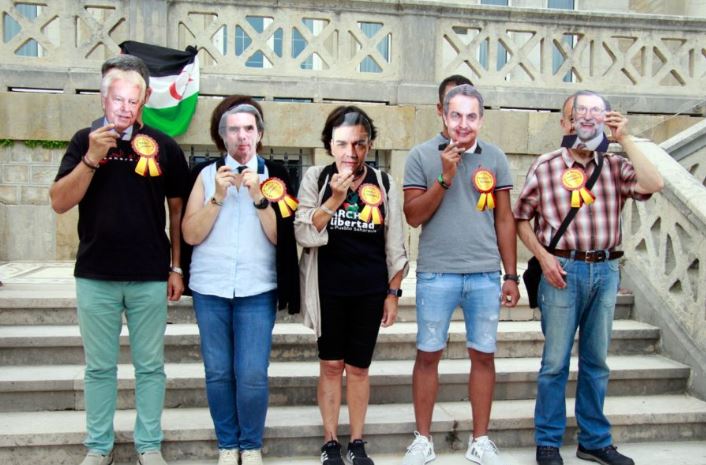 Foto de la protesta en el Palacio de la Magdalena