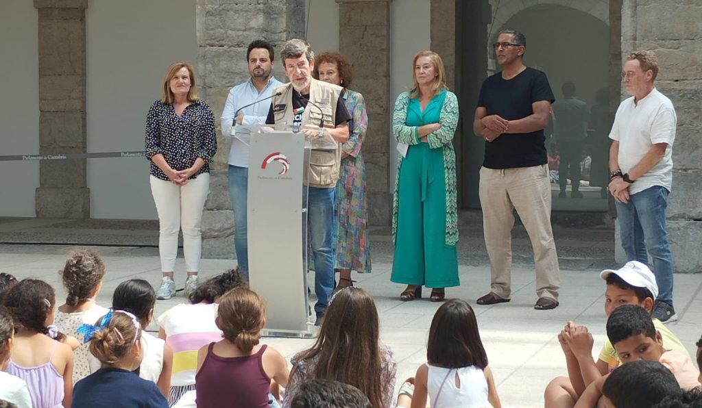 recepción en el Parlamento de Cantabria